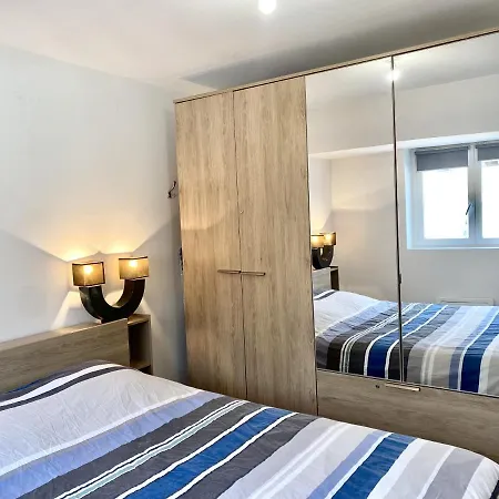 Léonard, Comme à La Maison - Vieux Apartamento *